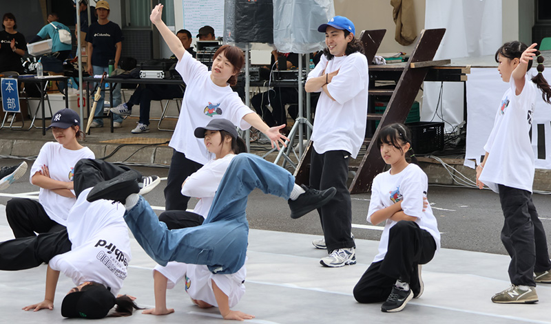 Seedbirdダンスパフォーマンス