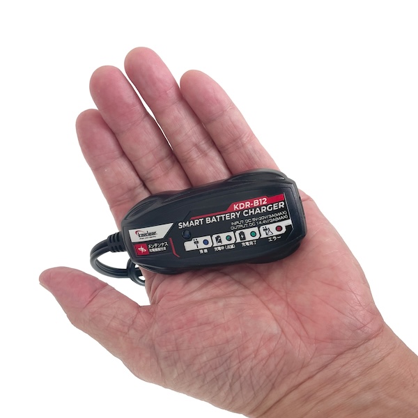Kaedearカエディア｜スマートバッテリーチャージャー｜KDR-B12｜２りんかん