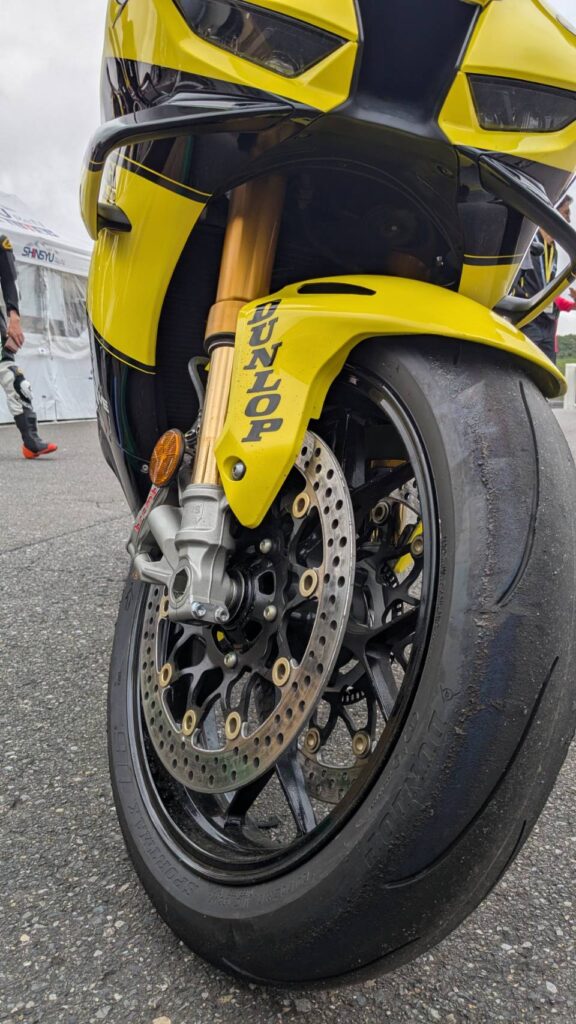 プロライダーと230km/hでタンデム体験!JSB1000の舞台裏もご紹介|2りんかん