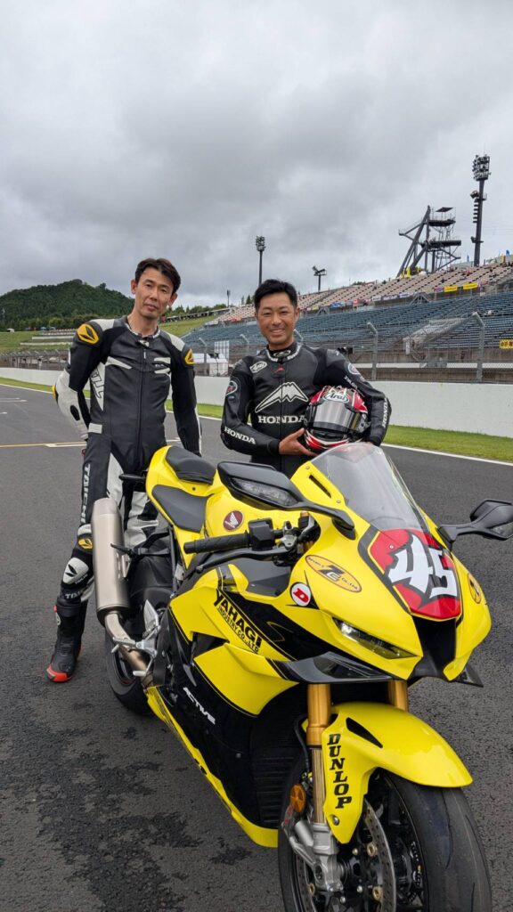 プロライダーと230km/hでタンデム体験!JSB1000の舞台裏もご紹介|2りんかん
