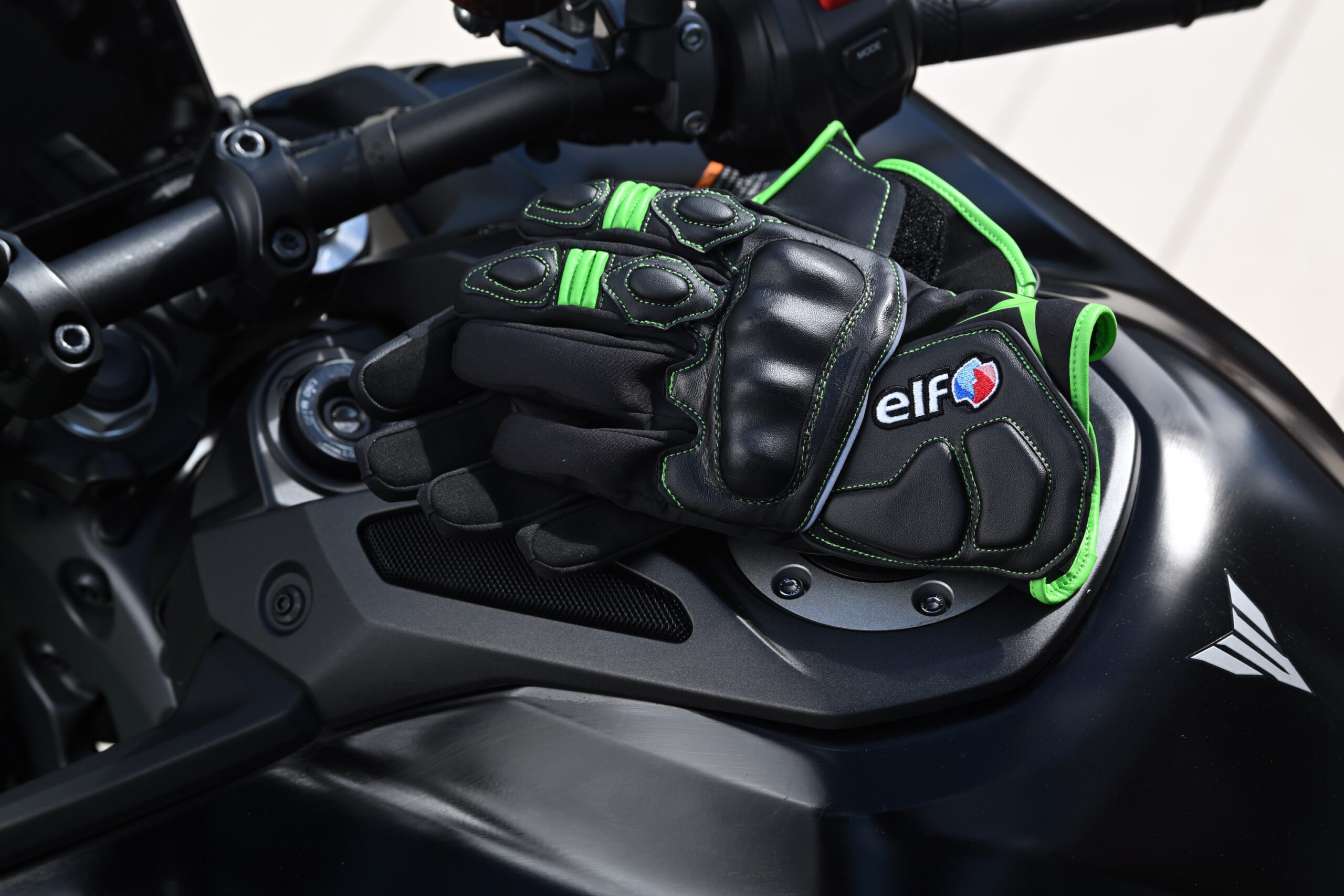 elf バーサタイルグローブ EG-627-A255｜モーターヘッドライダース｜2