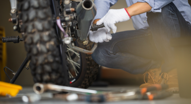 バイク修理の費用と期間の目安